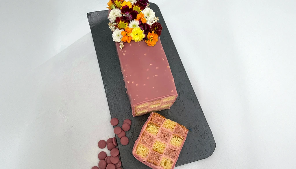 Travel cake marmoleado de chessecake de fresa